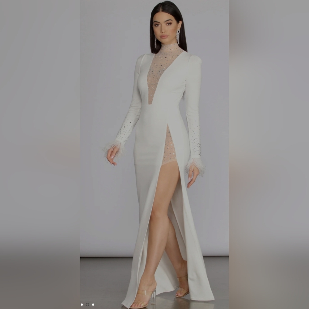 Beautiful white formal/ going out dress